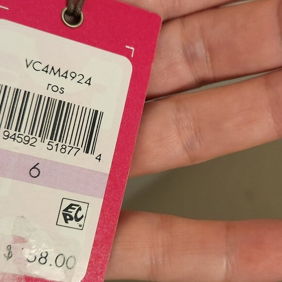 Vince Camuto Floral Cap Sleeve Pleated Dress. NWT. Size: various - Picture 5 of 15